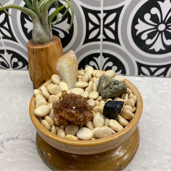 Crystals - Set of 4 Aragonite Cluster Citrine Iron Pyrite Tourmaline - Picture 2 of 9